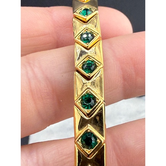 Vintage Gold Tone Tennis Bracelet Green Rhinestones Stretch  7" - Picture 2 of 8